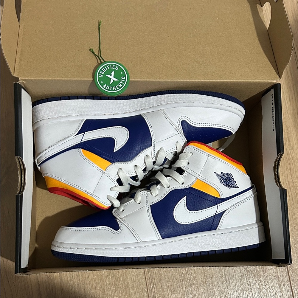 Air Jordan 1 Mid